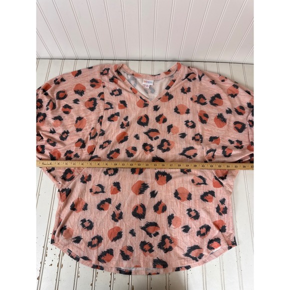 LuLaRoe Renee Top‎ Leopard Print V Neck Dolman Sleeve Size M - Picture 7 of 14